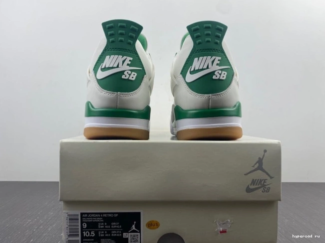 Air 4 Jordan Green Pine DR5415-103 x Nike SB 0813